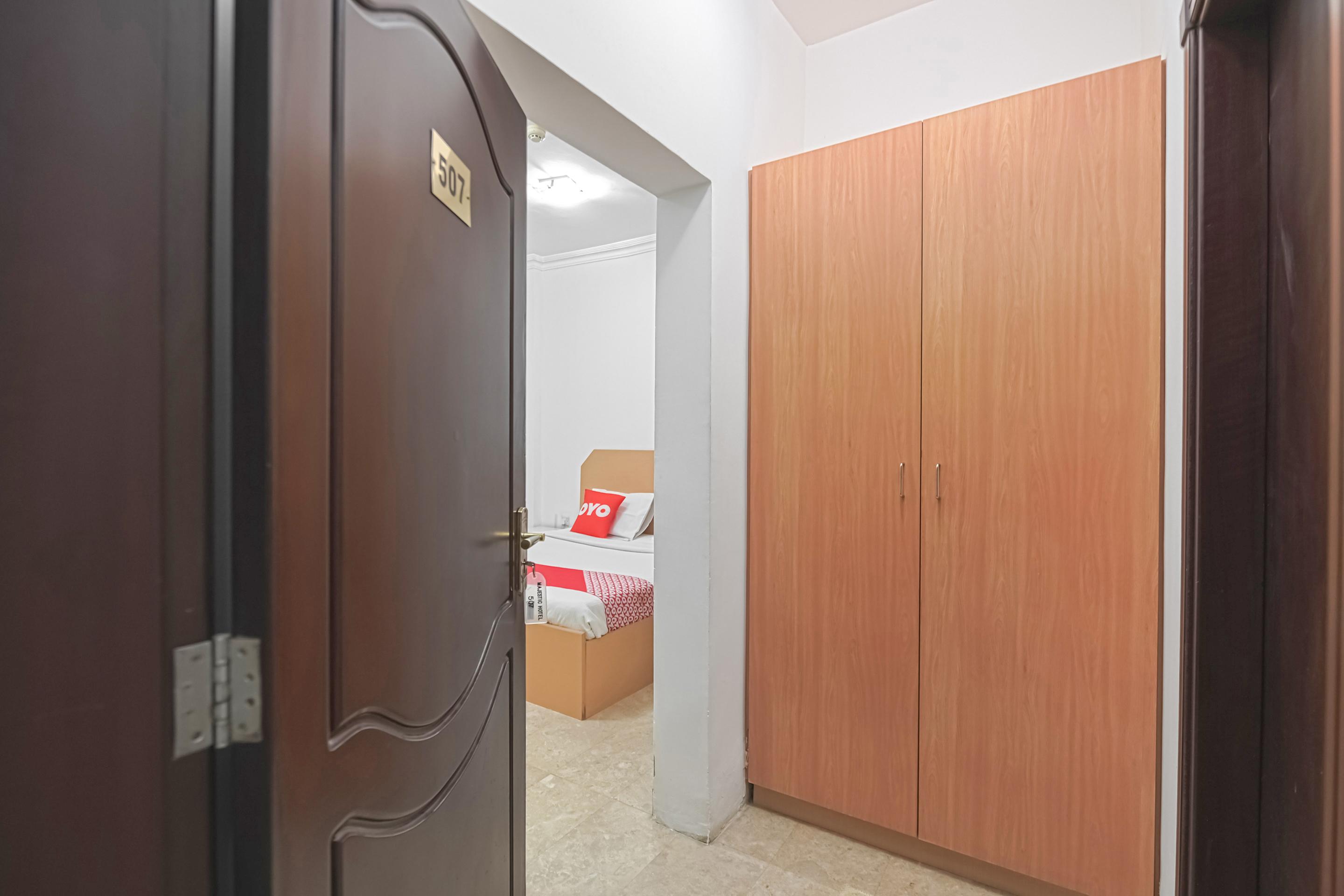 Oyo117雄伟酒店 Wādī Kabīr 外观 照片